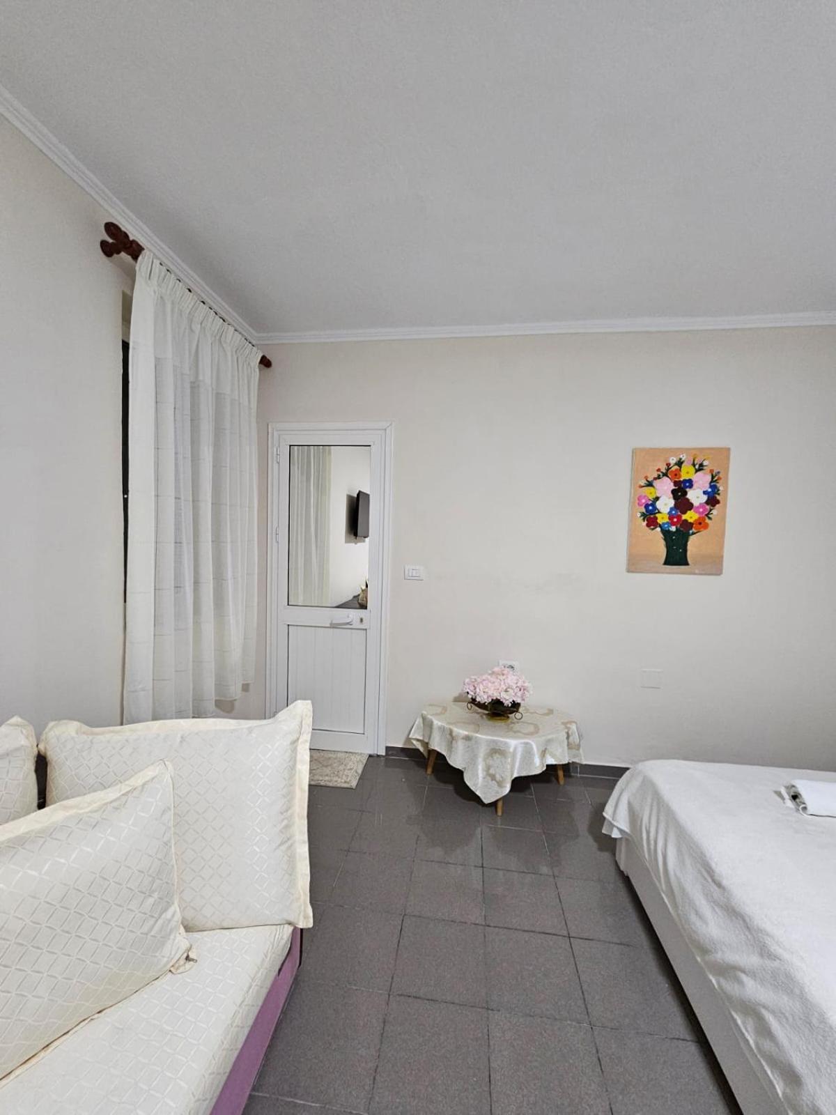Apartment Endi Centre Tirana
